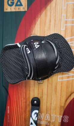 GAASTRA GA Kite Board Set Watts 2024 - 135x40 (Set) 8 GAASTRA GA Kite Board Set Watts 2024 - 135x40 (Set) -Surfen Und Kitesurfen Geschäft gk2023 ga watts 1 scaled